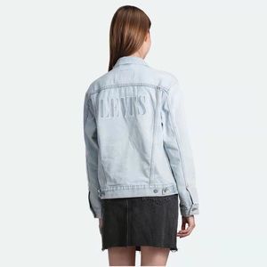 levi's denim jacket